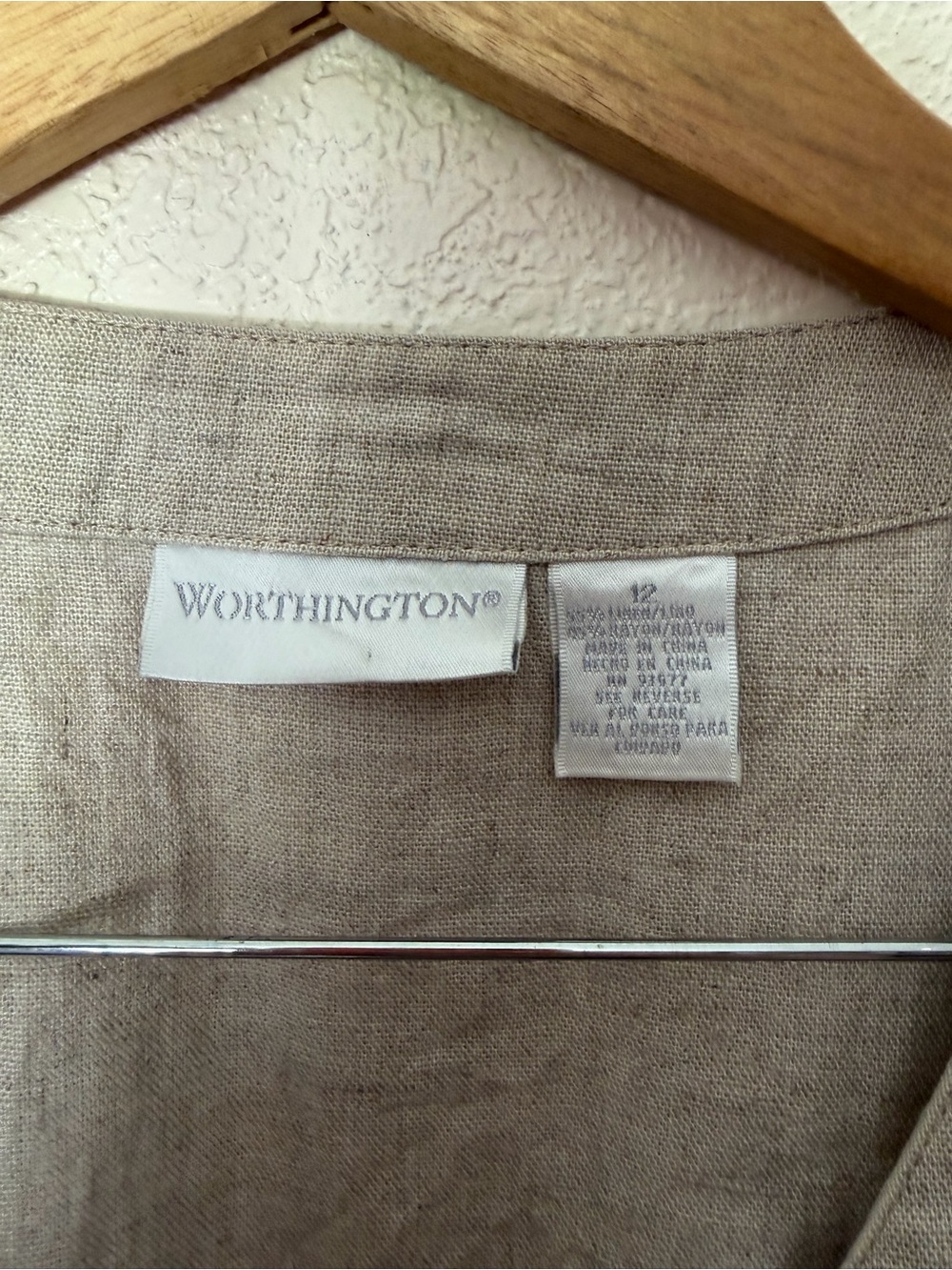 Vintage Worthington linen blend Sleeveless Button-Front Midi Dress in Beige - Picture 4 of 11